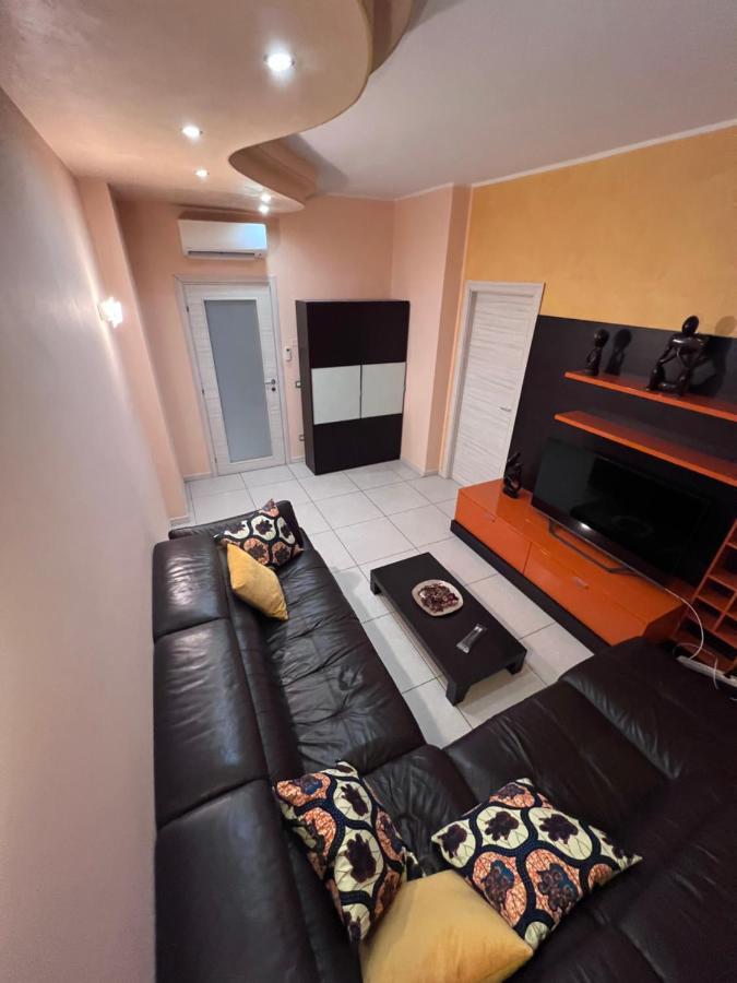 Stay In Style - Vibrant Condo In San Giovanni Lupatoto Exteriér fotografie