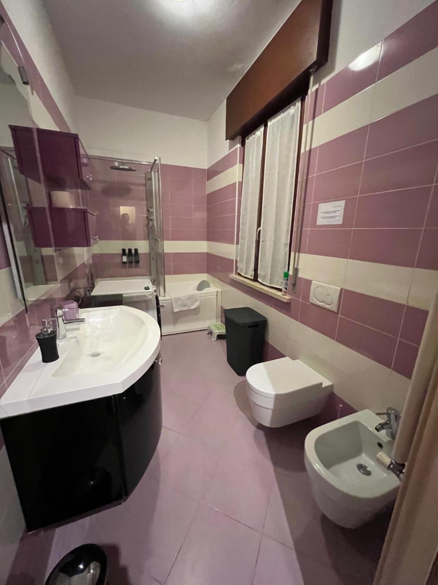 Stay In Style - Vibrant Condo In San Giovanni Lupatoto Exteriér fotografie